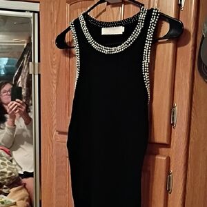 Chic Black Sleeveless Top with Pearl Detailing